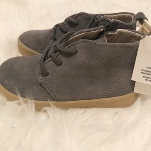 NEW! GAP kids suede dressy mid-top sneakers size 8